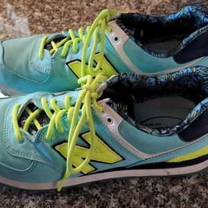 New Balance women's tennis shoes 546